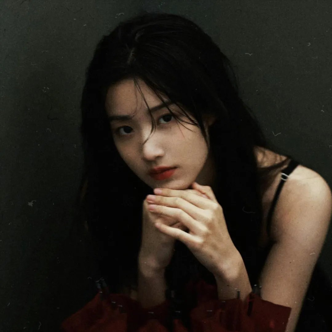 住楼上的女人